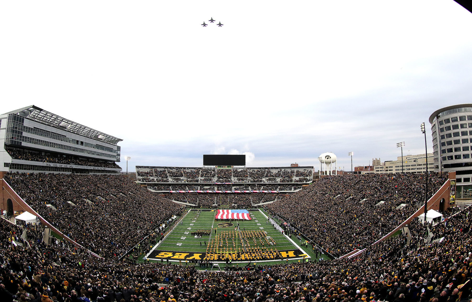 111018-Iowa-Football-005